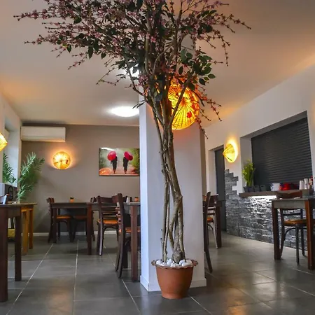 L'hotel Penzion *
